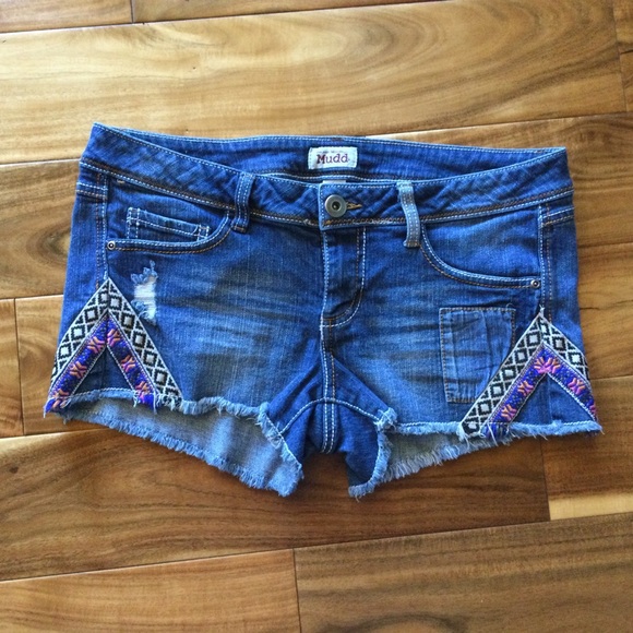 ✔️ Mudd Shorts Size 11 - Picture 1 of 4
